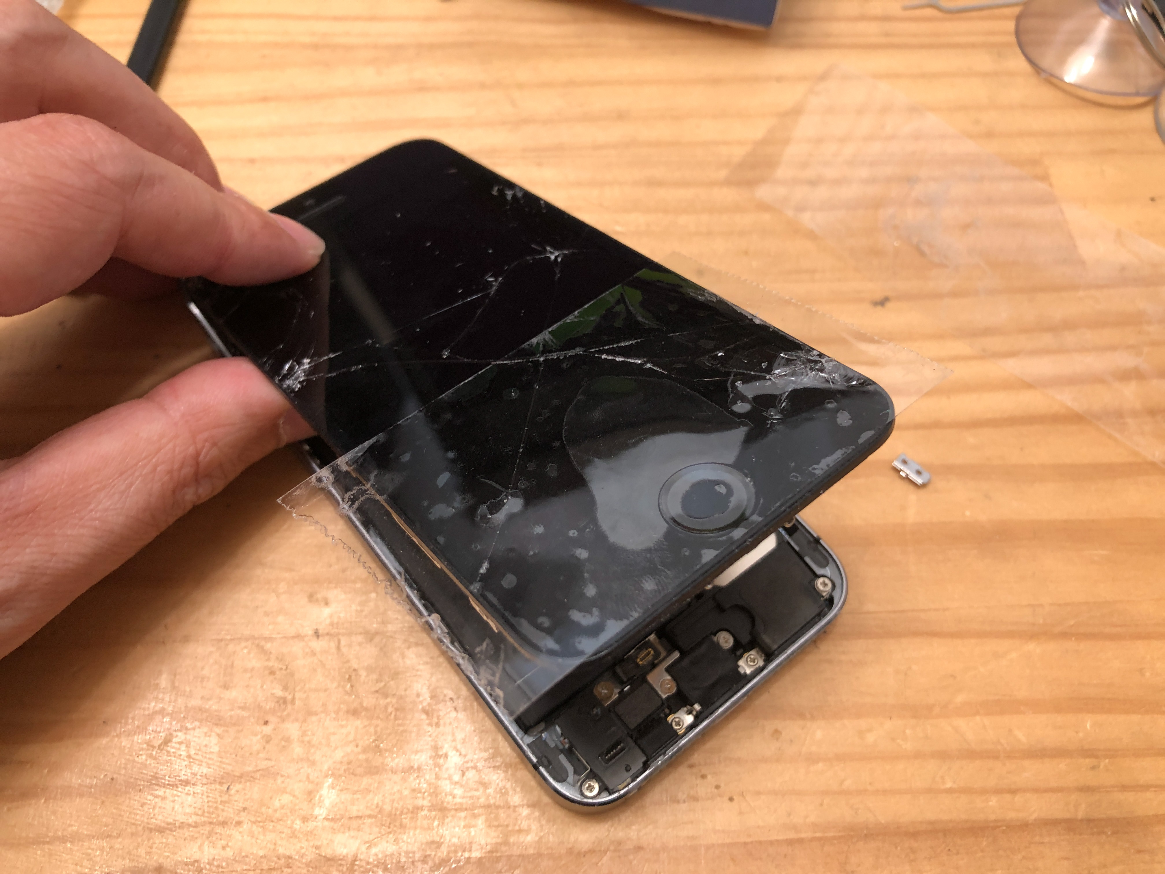 Iphoneの液晶が割れてしまったので自力で交換してみました | kohacraftのblog